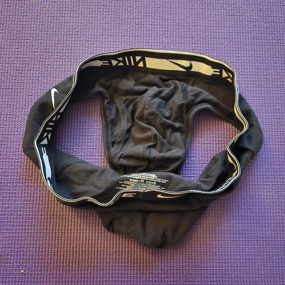 NWT Nike Black Dri-FIT Briefs Size Medium - Picture 5 of 5